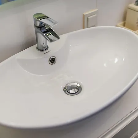 Apartment Klobucka P&o Serviced *